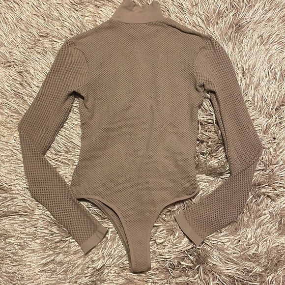 Nwt House London Dark Tan Fishnet Long‎ Sleeve Bodysuit size M/L - Picture 11 of 11